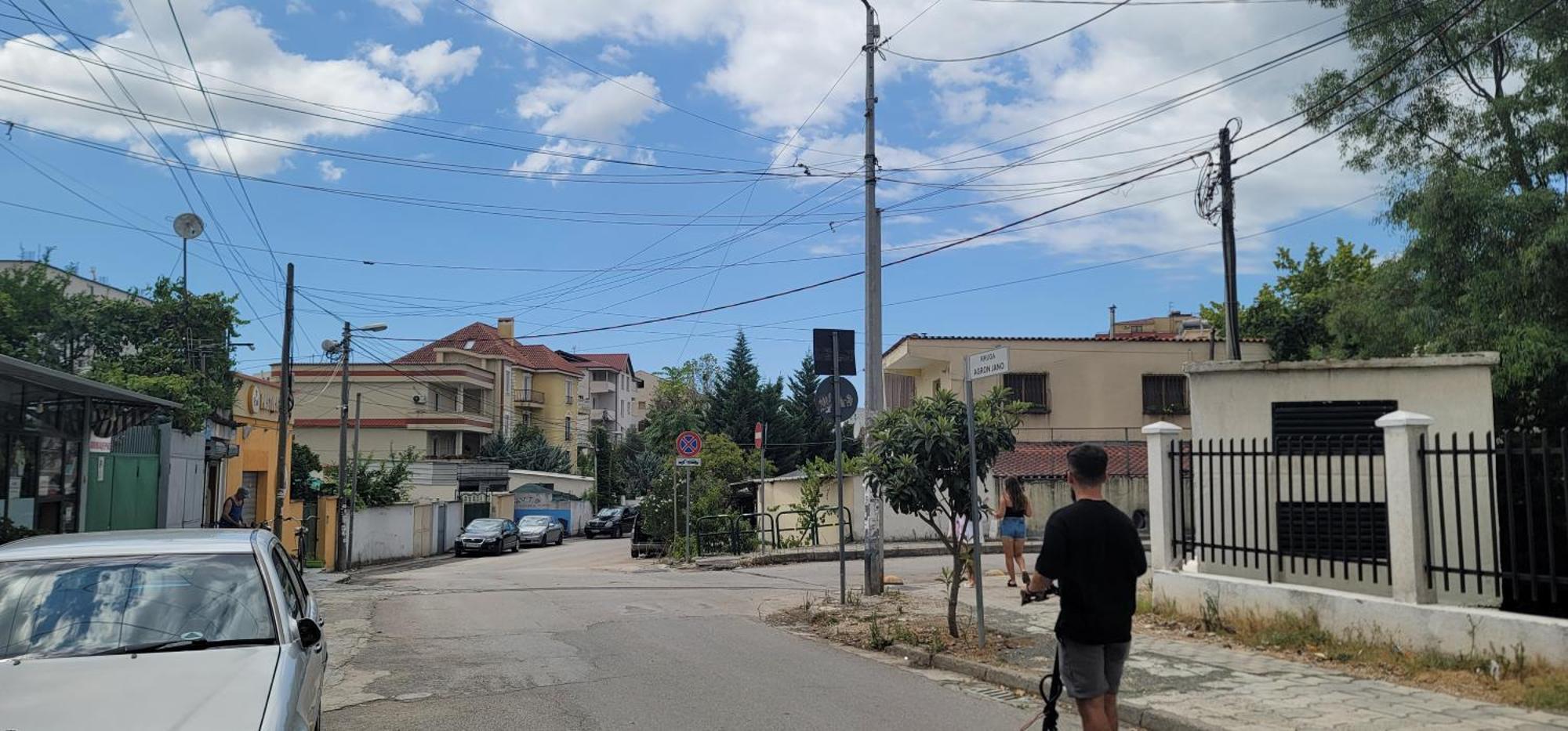 Studenti Studio'S Tirana Exterior foto